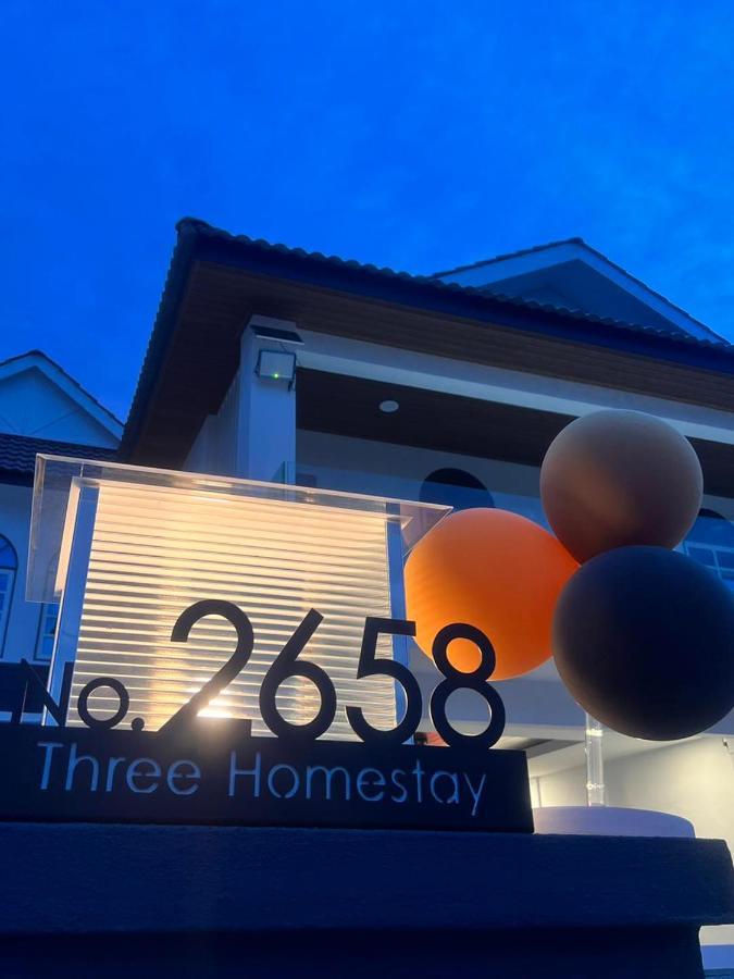 Homestay Three *